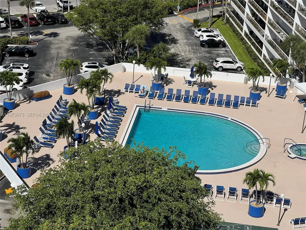3731 N Country Club Drive Aventura FL 33180