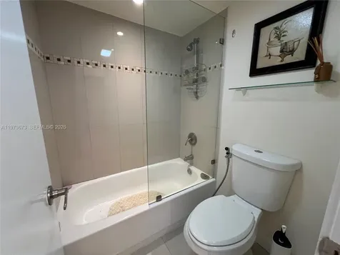 3731 N Country Club Drive Aventura FL 33180