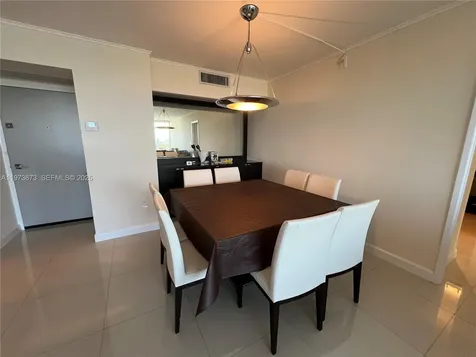 3731 N Country Club Drive Aventura FL 33180