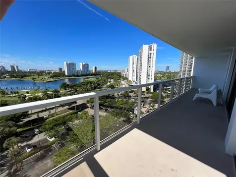 3731 N Country Club Drive Aventura FL 33180