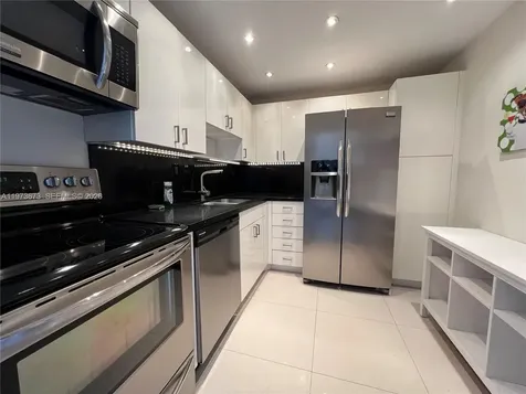 3731 N Country Club Drive Aventura FL 33180