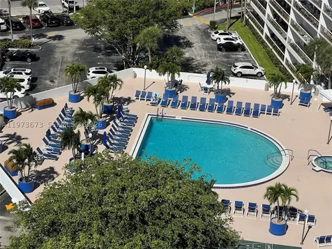 3731 N Country Club Drive Aventura FL 33180