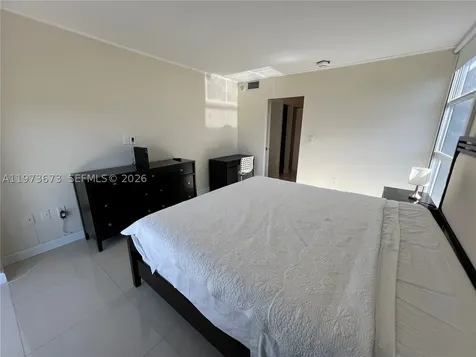 3731 N Country Club Drive Aventura FL 33180