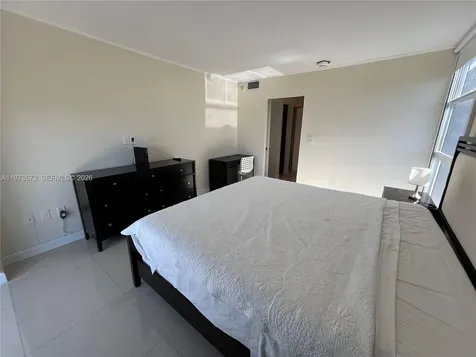 3731 N Country Club Drive Aventura FL 33180