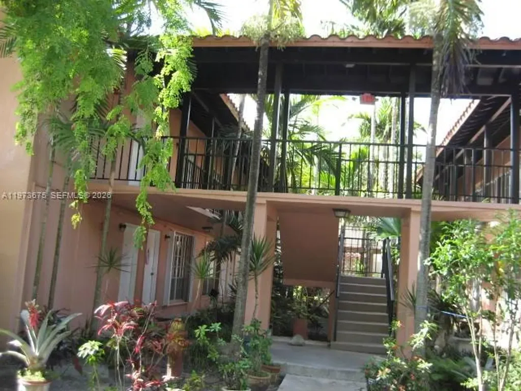 10832 N Kendall Drive Miami FL 33176