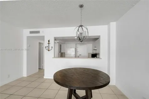 3725 S Ocean Drive Hollywood FL 33019