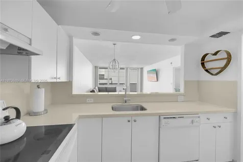 3725 S Ocean Drive Hollywood FL 33019