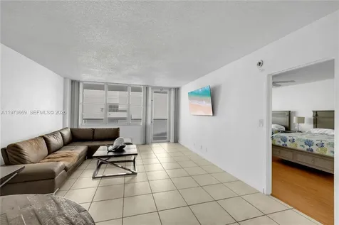 3725 S Ocean Drive Hollywood FL 33019