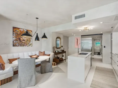9521 E Bay Harbor Drive Bay Harbor Islands FL 33154