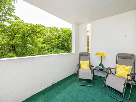 17145 N Bay Road Sunny Isles Beach FL 33160