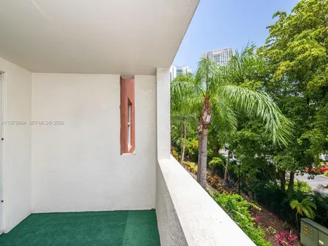 17145 N Bay Road Sunny Isles Beach FL 33160