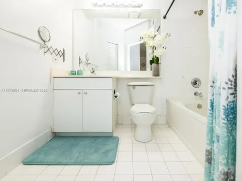 17145 N Bay Road Sunny Isles Beach FL 33160