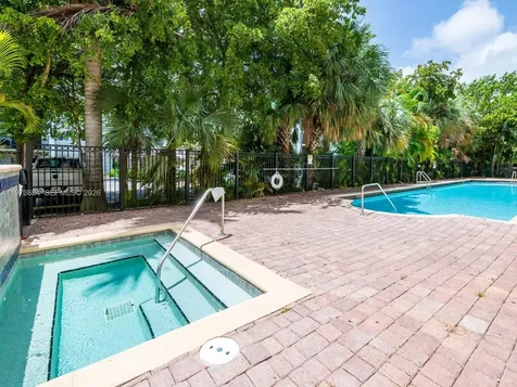 17145 N Bay Road Sunny Isles Beach FL 33160