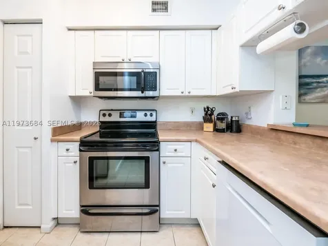 17145 N Bay Road Sunny Isles Beach FL 33160