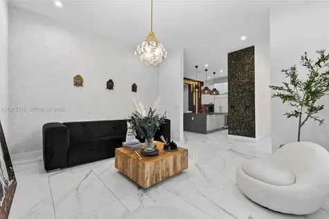 8126 NW 48th Terrace Doral FL 33166