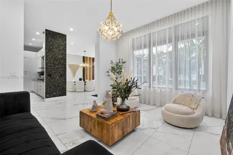 8126 NW 48th Terrace Doral FL 33166