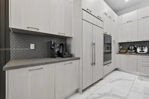 8126 NW 48th Terrace Doral FL 33166