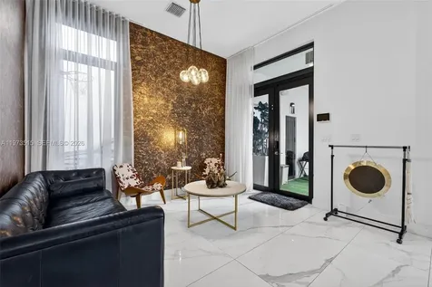 8126 NW 48th Terrace Doral FL 33166