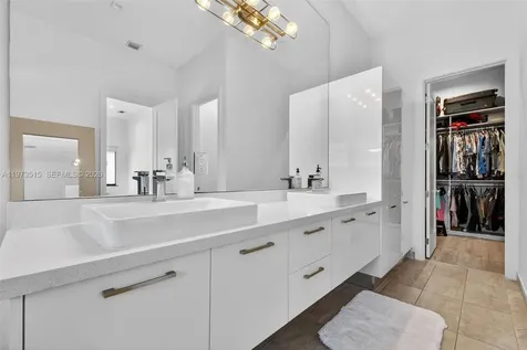 8126 NW 48th Terrace Doral FL 33166
