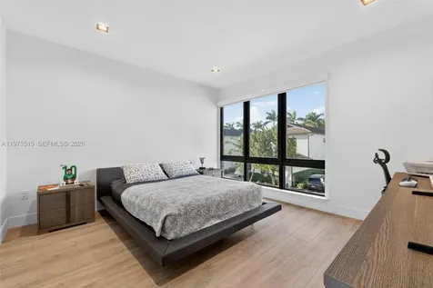8126 NW 48th Terrace Doral FL 33166