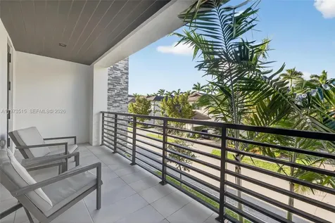 8126 NW 48th Terrace Doral FL 33166