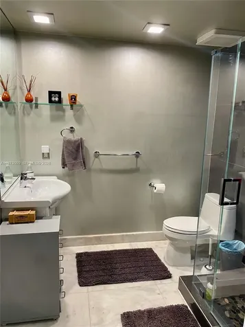 1800 Ocean Drive Hallandale Beach FL 33009