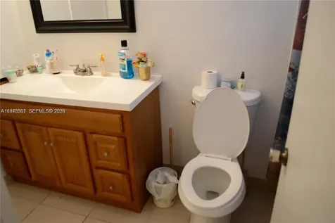 5021 W Oakland Park Boulevard Lauderdale Lakes FL 33313