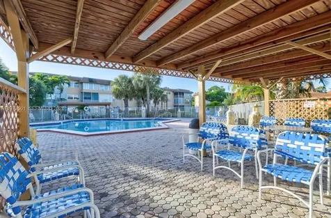 5021 W Oakland Park Boulevard Lauderdale Lakes FL 33313