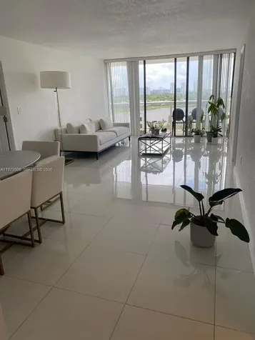 3731 N Country Club Drive Aventura FL 33180
