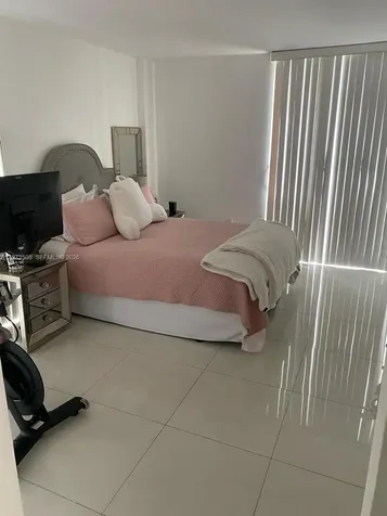 3731 N Country Club Drive Aventura FL 33180