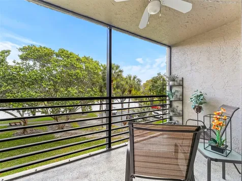 901 Colony Point Circle Pembroke Pines FL 33026