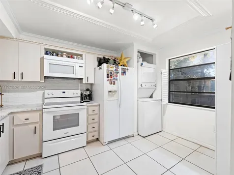 901 Colony Point Circle Pembroke Pines FL 33026