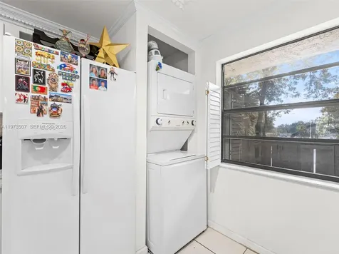 901 Colony Point Circle Pembroke Pines FL 33026