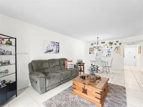 901 Colony Point Circle Pembroke Pines FL 33026