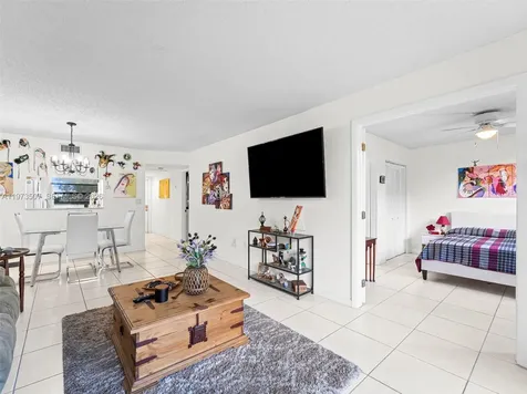 901 Colony Point Circle Pembroke Pines FL 33026