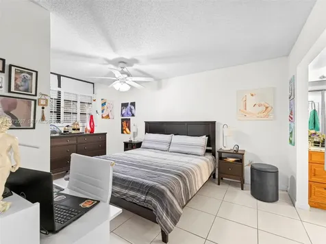 901 Colony Point Circle Pembroke Pines FL 33026