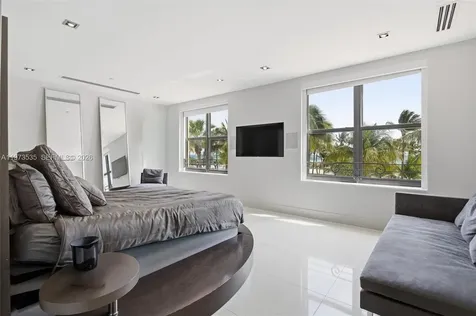 1330 Ocean Drive Miami Beach FL 33139