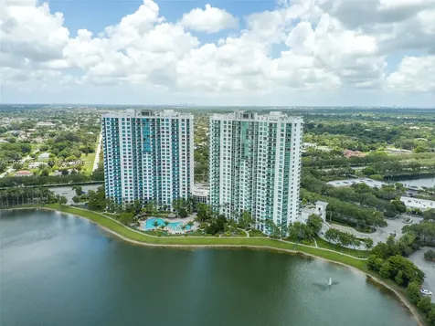 2641 N Flamingo Road Sunrise FL 33323