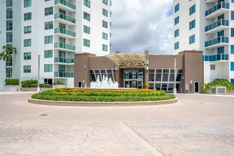 2641 N Flamingo Road Sunrise FL 33323