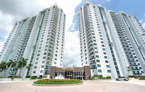 2641 N Flamingo Road Sunrise FL 33323