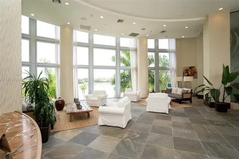 2641 N Flamingo Road Sunrise FL 33323