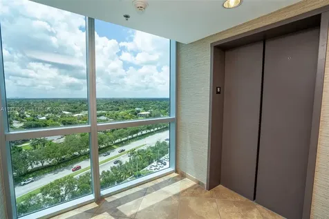 2641 N Flamingo Road Sunrise FL 33323