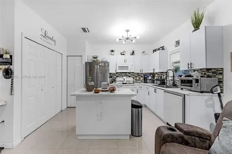 1687 SE 30th Street Homestead FL 33035