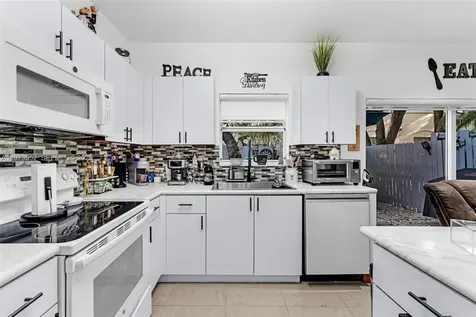 1687 SE 30th Street Homestead FL 33035