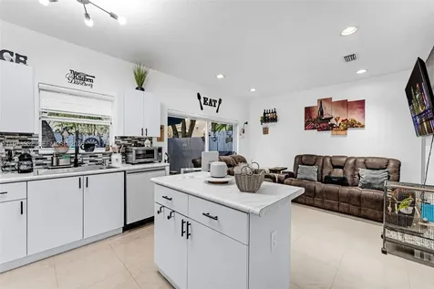 1687 SE 30th Street Homestead FL 33035