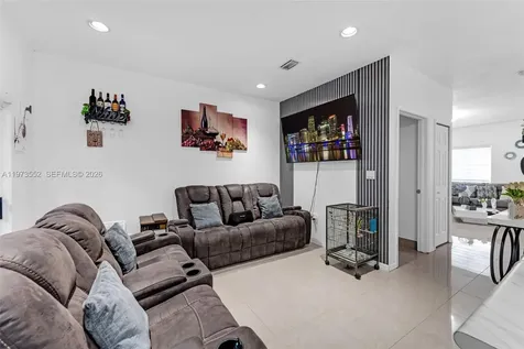 1687 SE 30th Street Homestead FL 33035