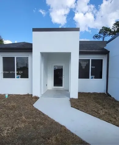 718 Robert Avenue Lehigh Acres FL 33936