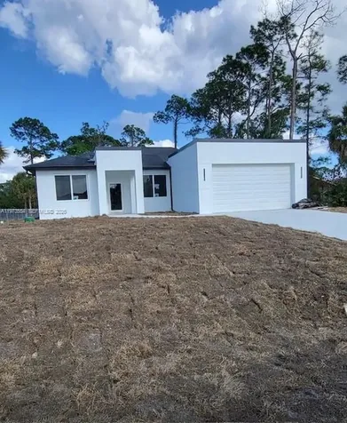 718 Robert Avenue Lehigh Acres FL 33936