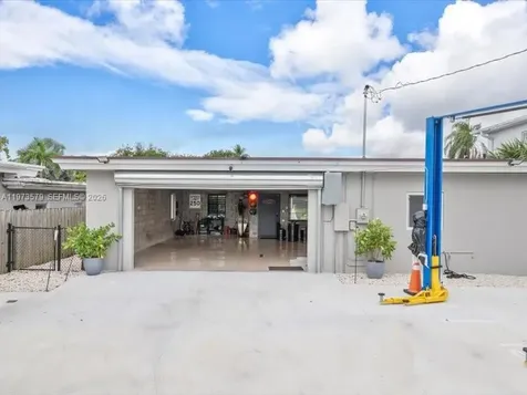 2404 Hollywood Boulevard Hollywood FL 33020