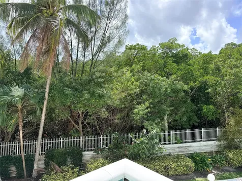 100 Bayview Drive Sunny Isles Beach FL 33160